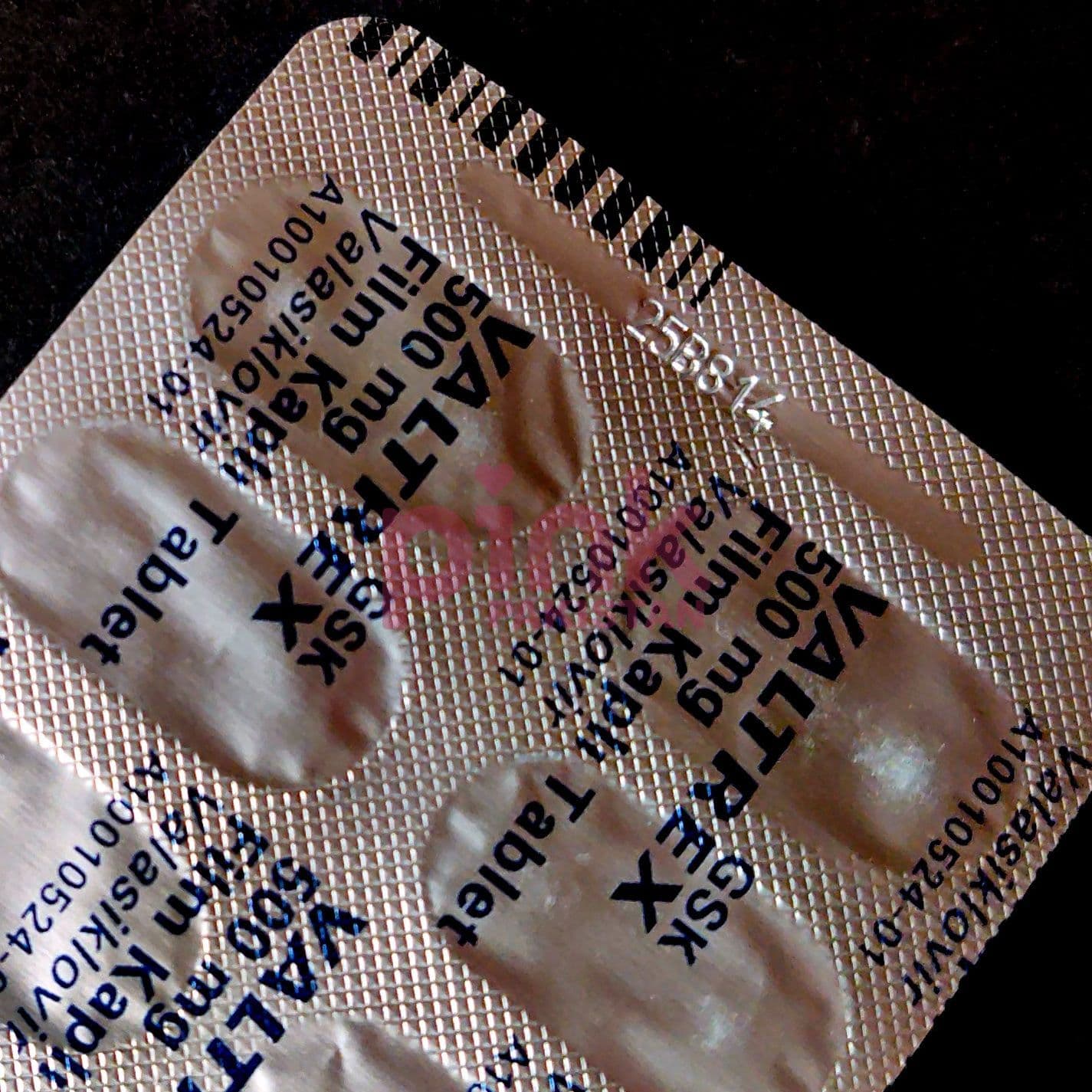 Valtrex 500mg 42 tablet pack actual product picture 2 Valtrex 500mg 42 tablet pack actual product picture 2